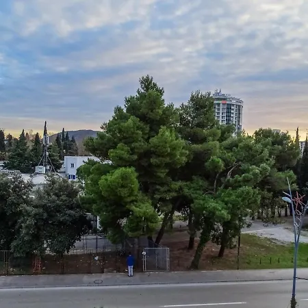 Vuk's 5 Min From The Two-bedroom Apartman Budva