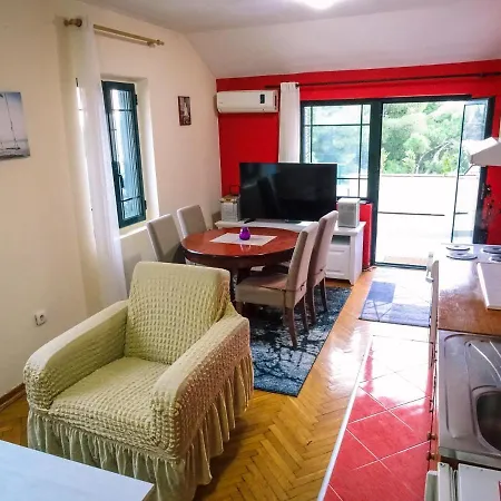 Vuk's 5 Min From The Two-bedroom Apartman *